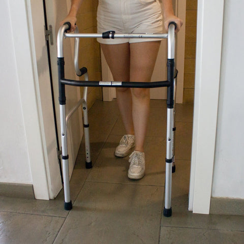 Deambulatore pieghevole senza ruote doppia impugnatura